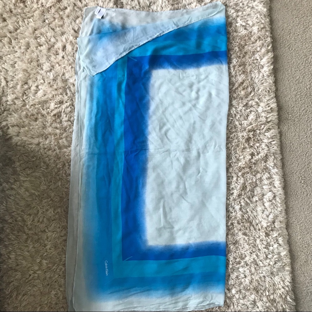 Calvin Klein Scarf - Picture 6 of 6